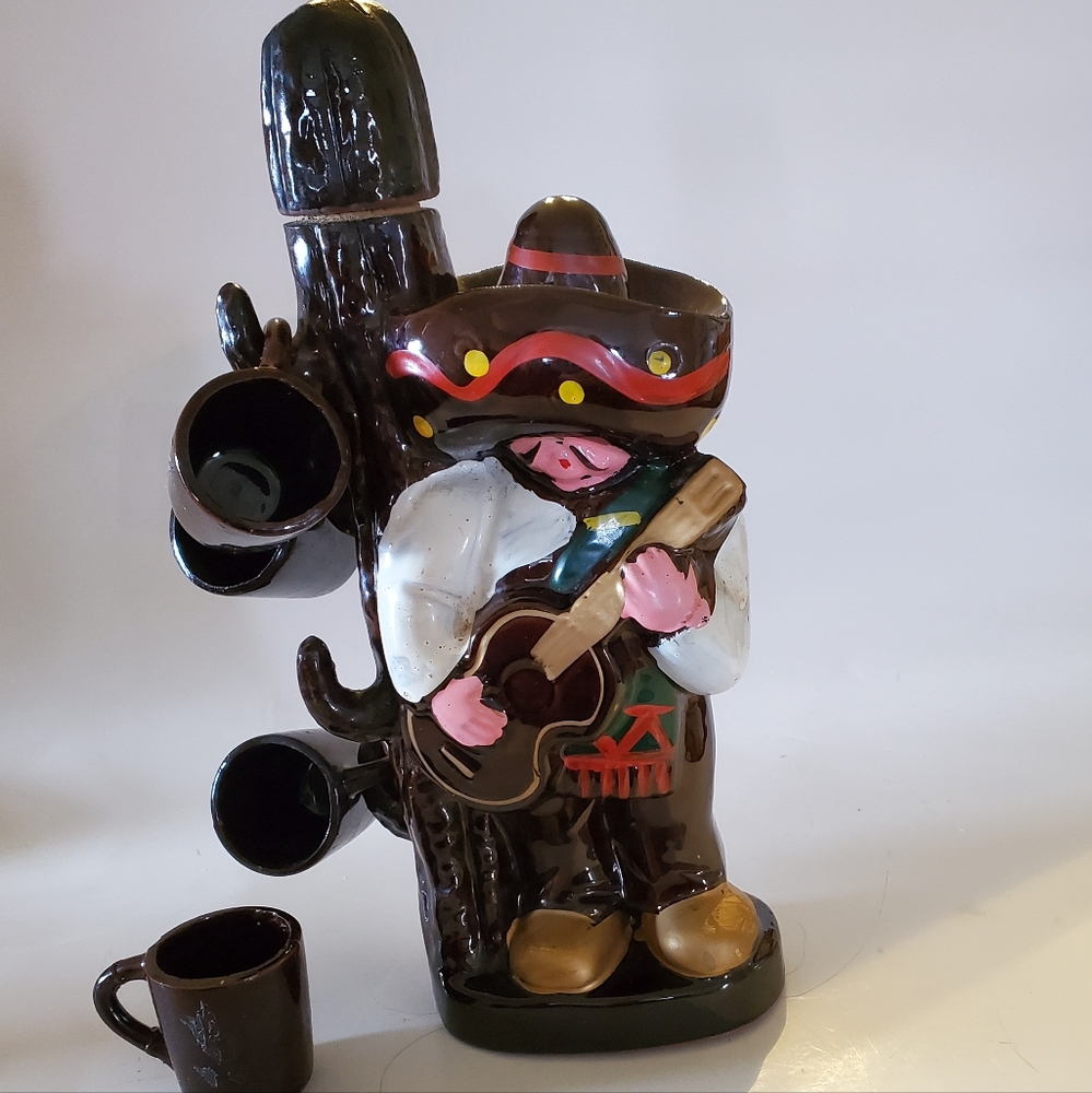 Vintage MCM Mariachi Man Tequila Decanter with Cactus 4 Cups‎ Fun Barware